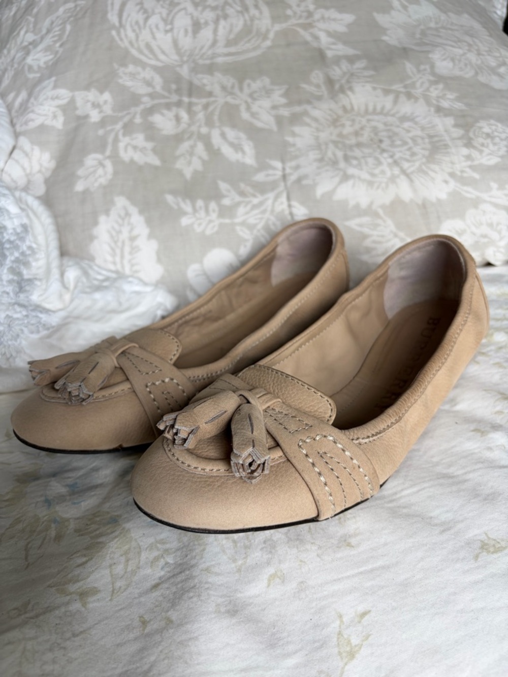 Burberry Beige Suede Tassel Loafers - Size 40 (10)